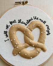 Load image into Gallery viewer, Mall Pretzel